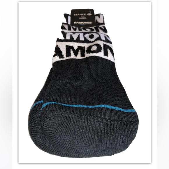 Stance Kids Ramones Crew Socks 1 Pair Youth L 3-5.5 White Black NY Punk Joey Bop - Picture 9 of 10